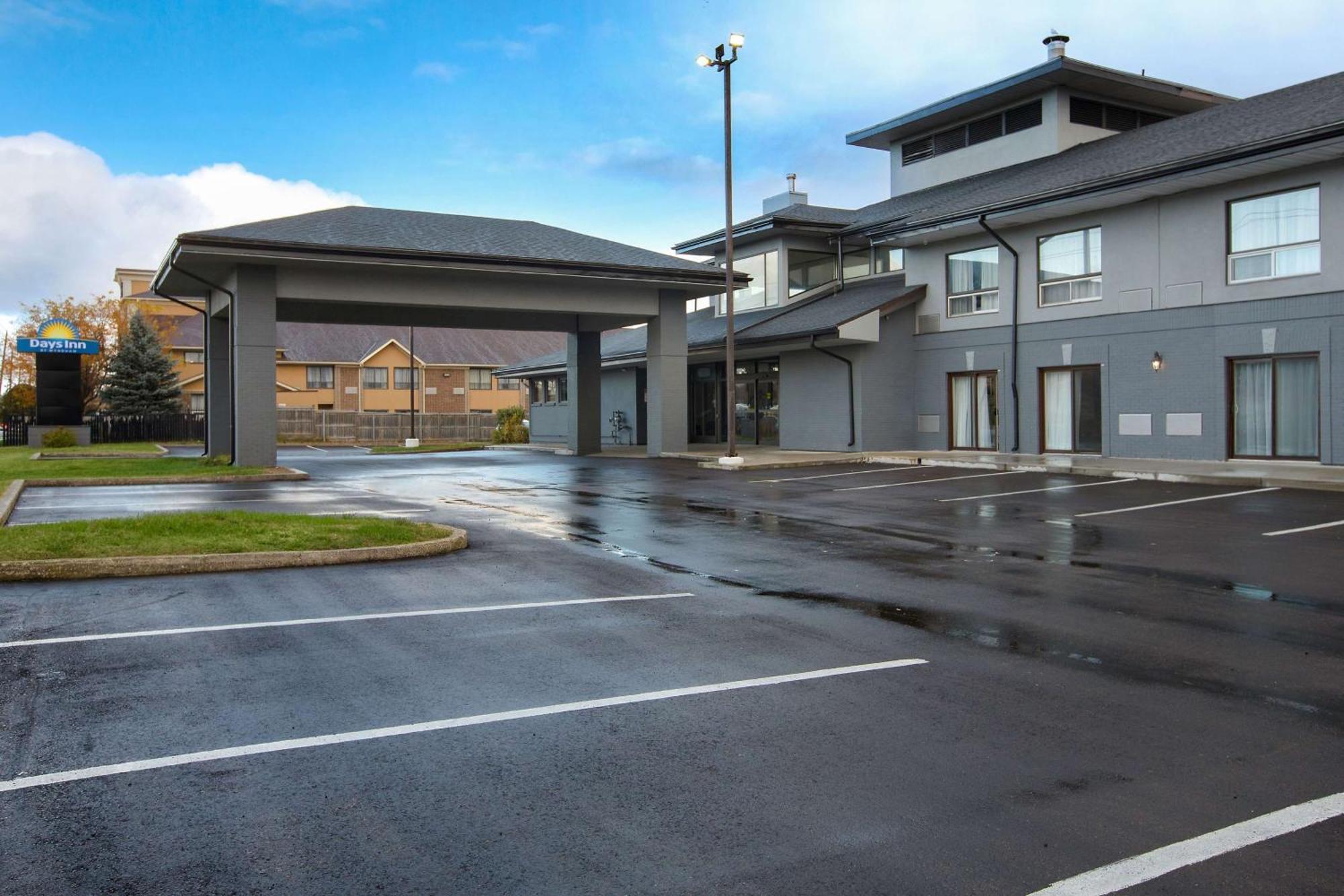 Days Inn By Wyndham Barrie Kültér fotó