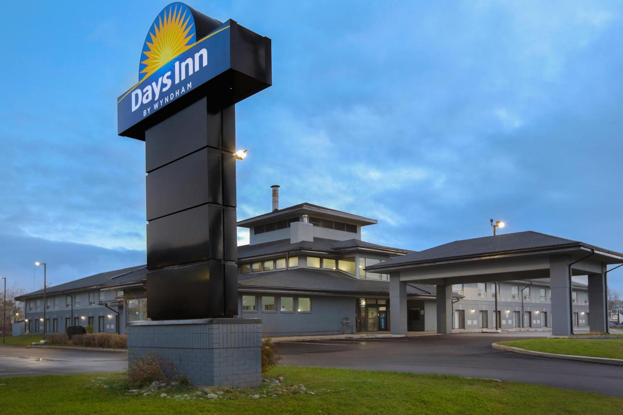 Days Inn By Wyndham Barrie Kültér fotó